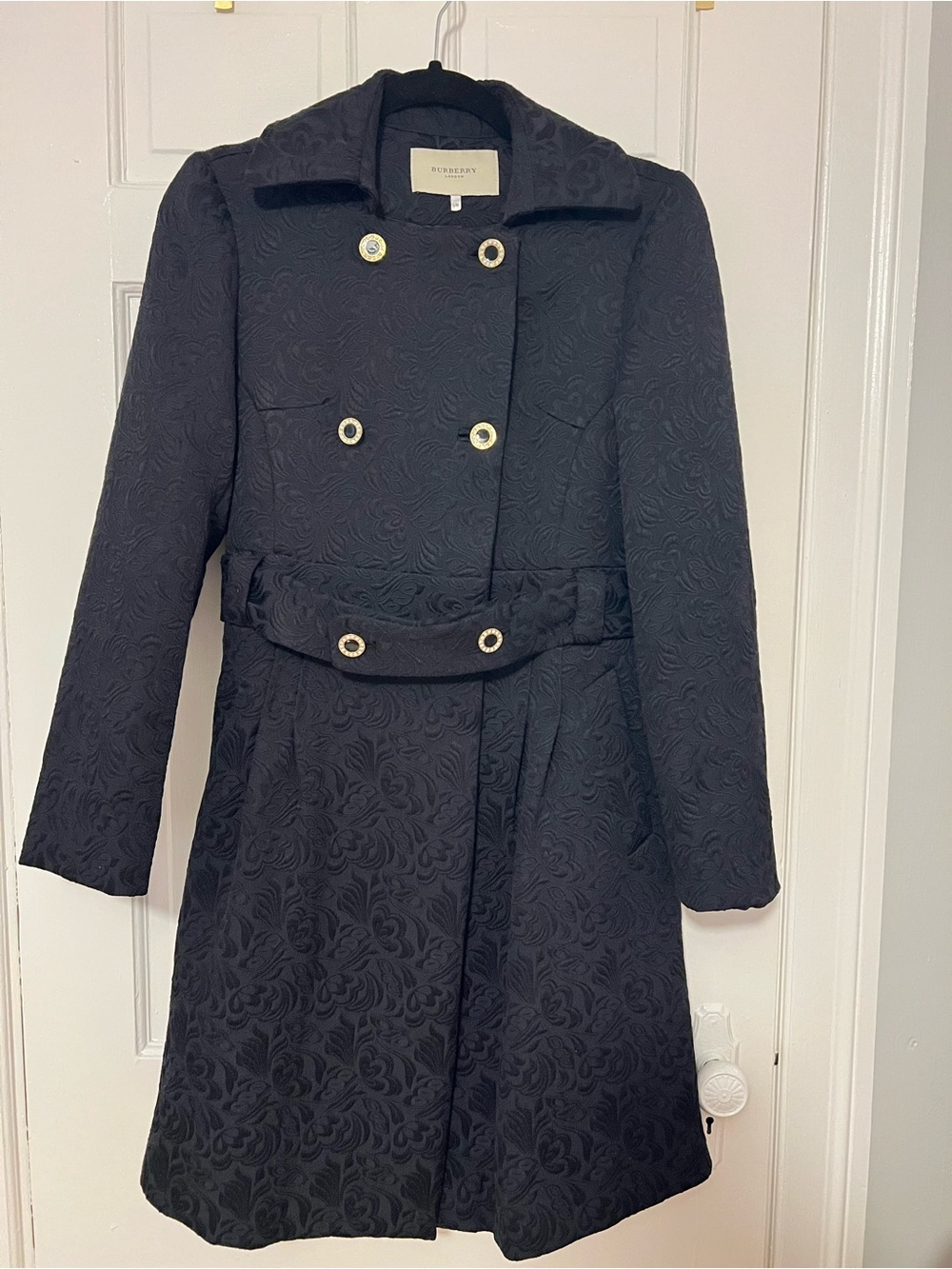 Burberry LondBlack Floral Jacquard Double-Breasted Trench Coat with Gold Buttons